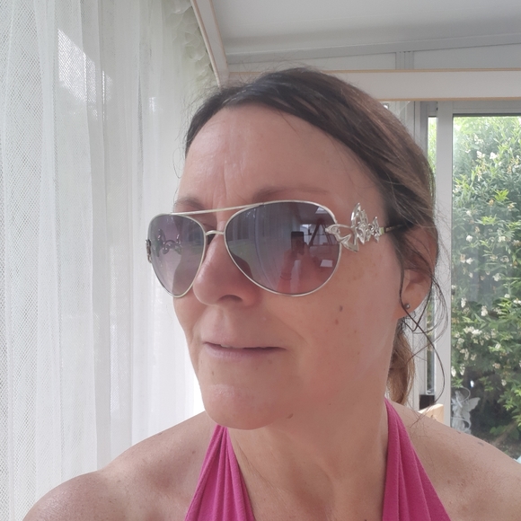 Womens Butterfly Sunglasses - Picture 5 of 6